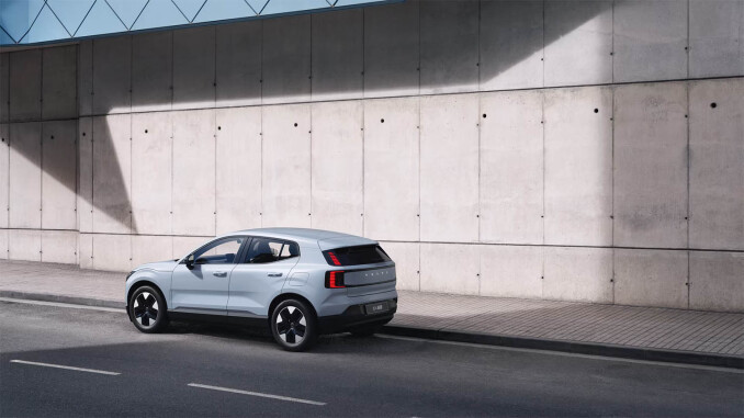 Volvo EX30 200kW P5 Core 51kWh 5dr Auto Electric Estate - Image 8